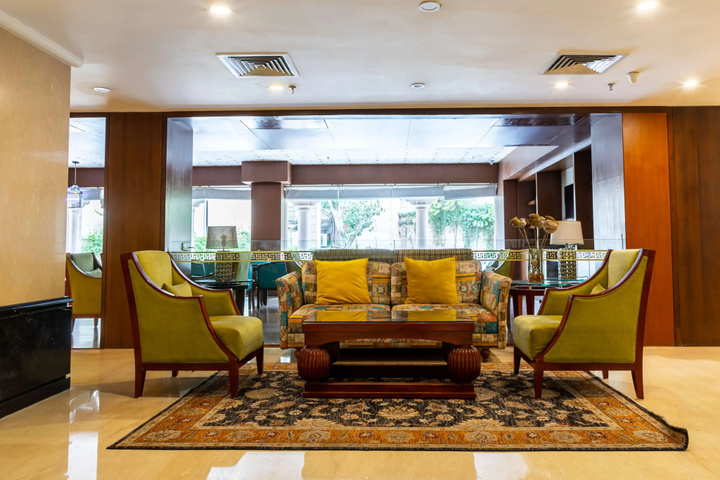 Hotel Lobby