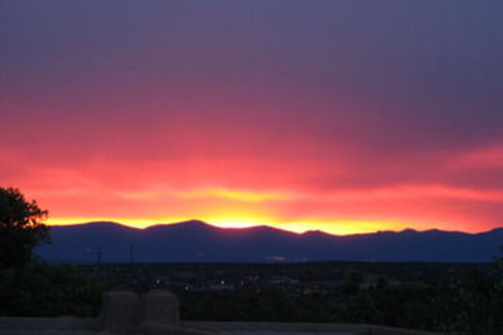 Exterior of Santa Fe Sunsets