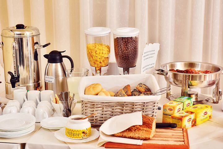 Breakfast/Coffee Service 31 of 53