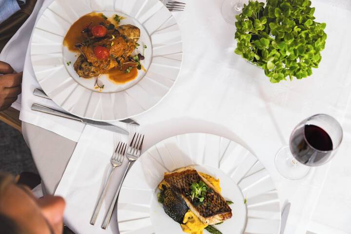 Dining 72 of 81