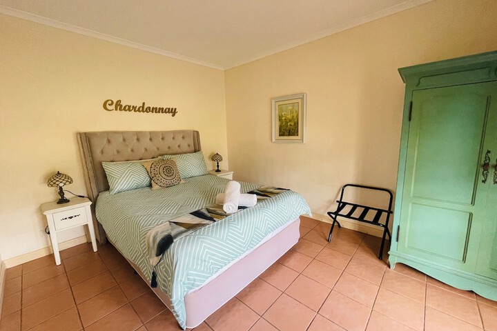 Room 9 of 214