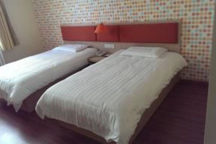 Home Inn Qingdao Hongkong West Road