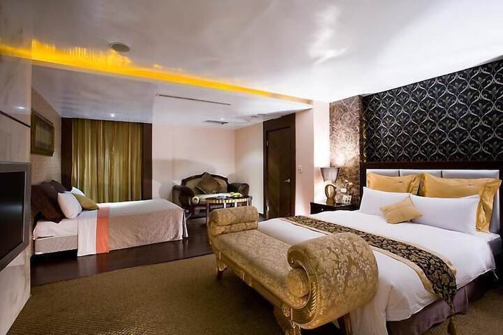 Room 25 of 54