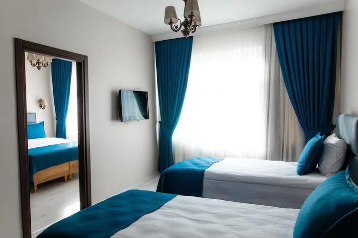 Room 10 of 21