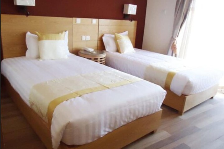 Room 16 of 25