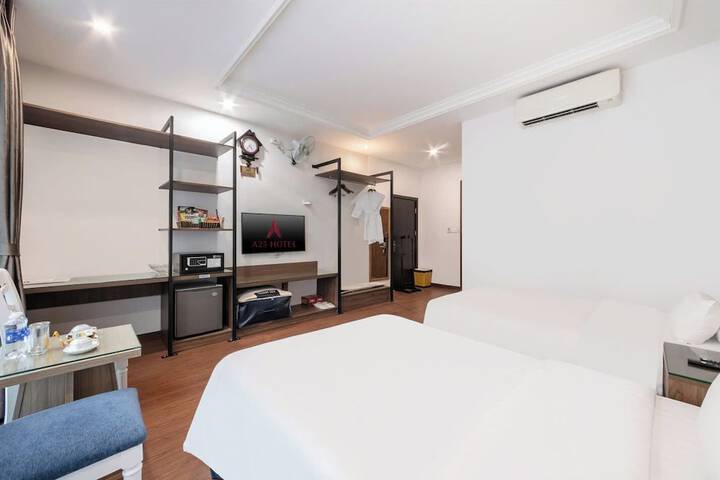 Room 6 of 23