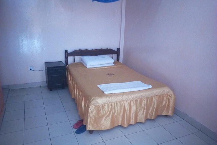 Room 3 of 33