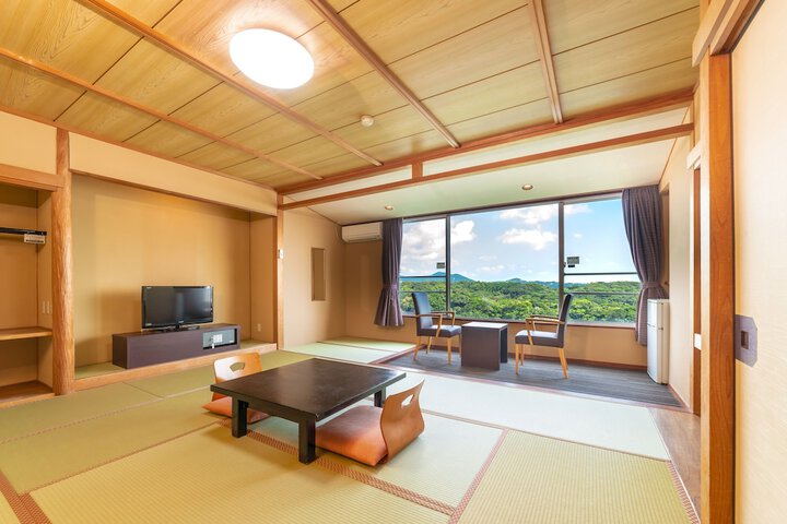 Room 4 of 41