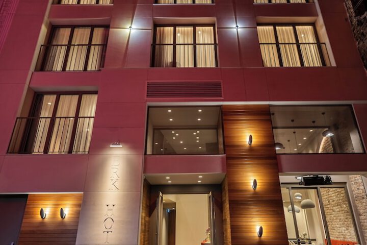 Hotel 107 of 112