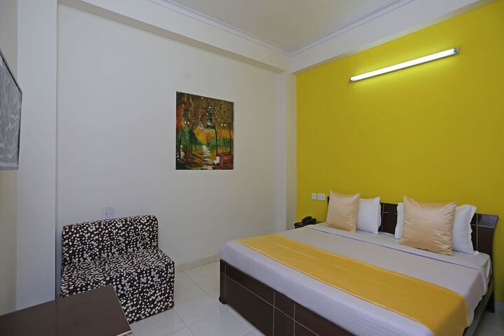 Room 15 of 25