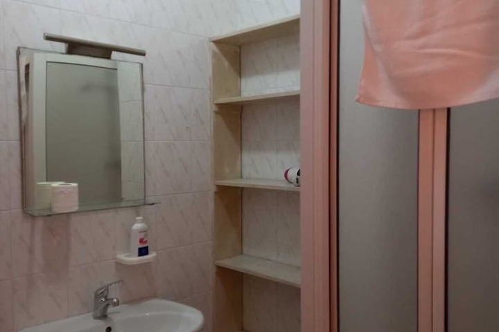 Room 73 of 130