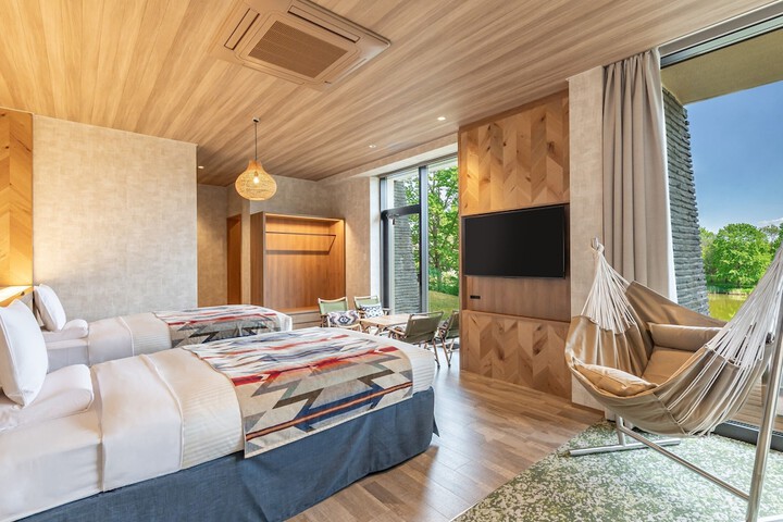 Room 21 of 38