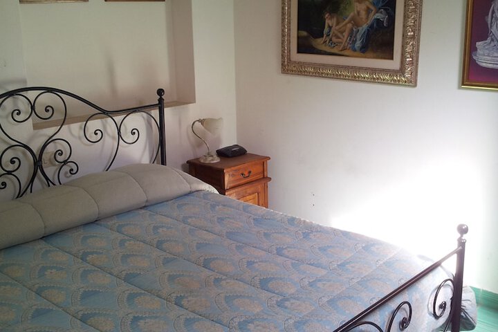 Room 3 of 23