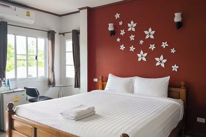 Room 4 of 31