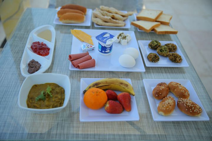 Dining 83 of 99
