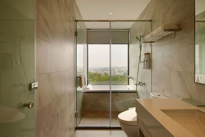 Room 29 of 42