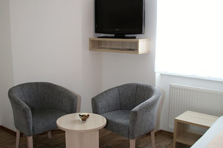 Room 30 of 60