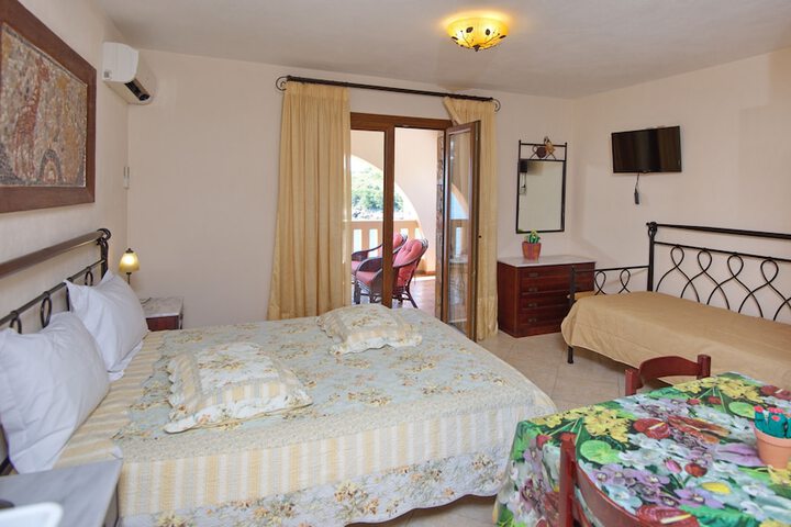 Room 5 of 45