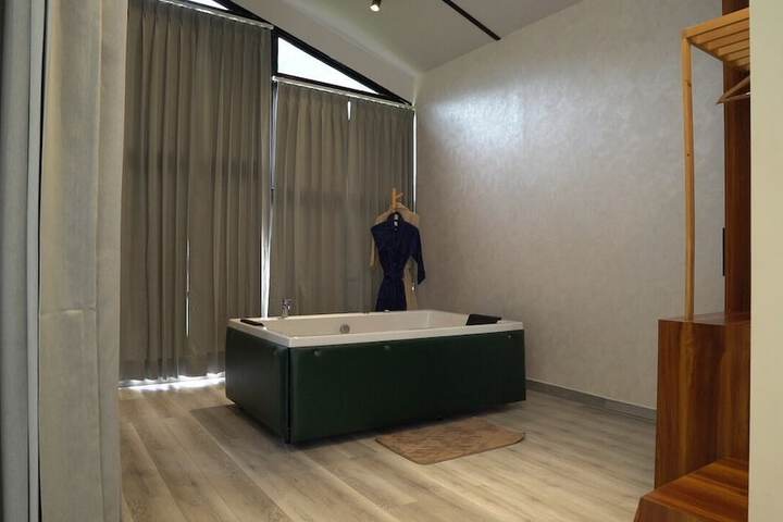 Room 23 of 58