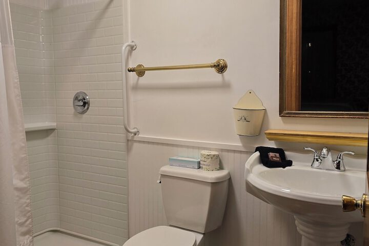 Room 132 of 162