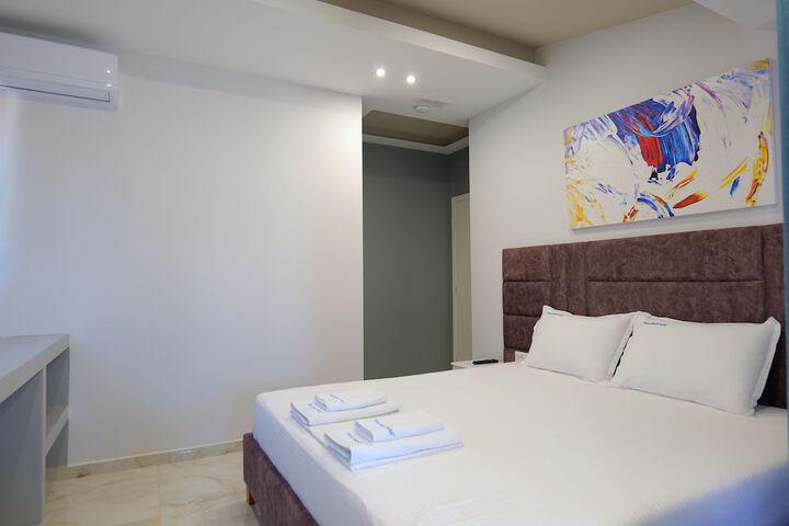 Room 46 of 95