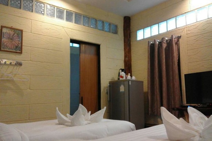 Room 22 of 34