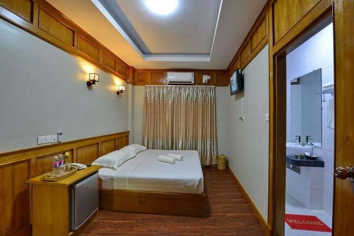 Room 7 of 40