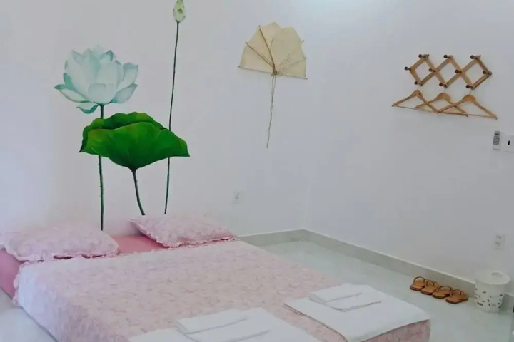 Room 3 of 11