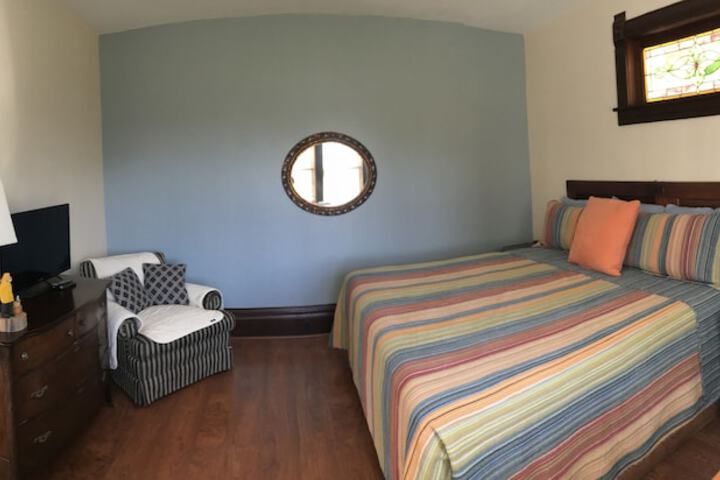 Room 17 of 146