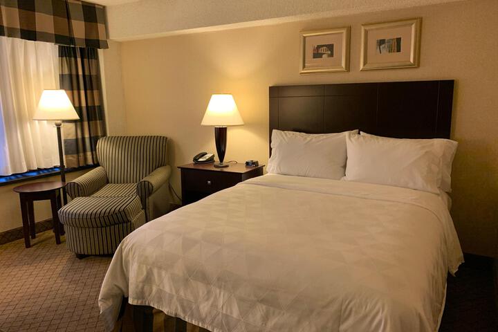 Standard Room, King or Two Doubles (5 of 16)