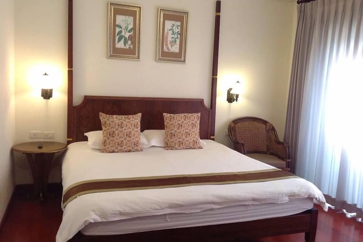 Room 14 of 20