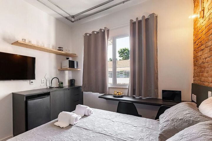 Room 10 of 64