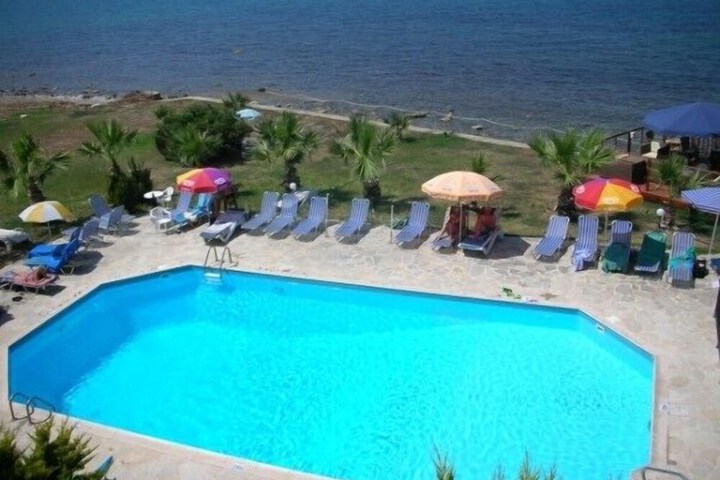 Pool Hotel