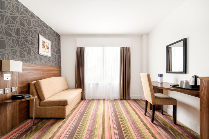 Room 21 of 32