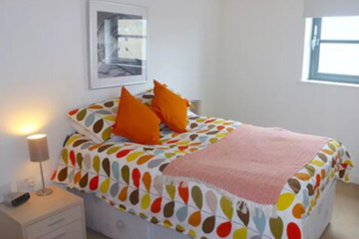 Room 9 of 10