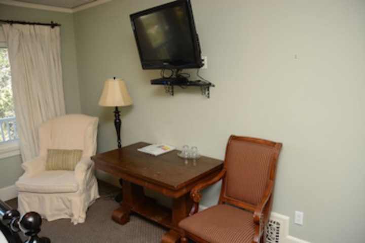 Room 28 of 252