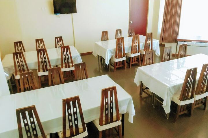 Dining Photos