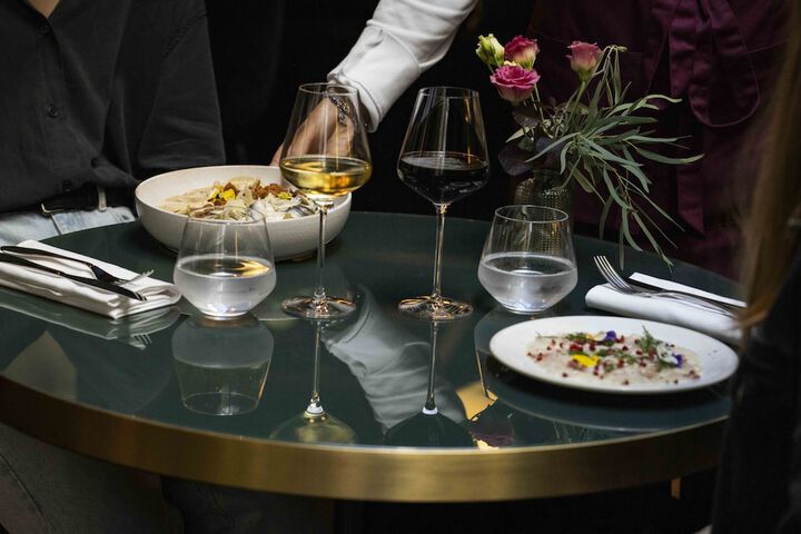Dining 65 of 86