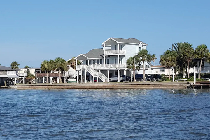 BLUE MARLIN 4 BR HOME BY REDAWNING