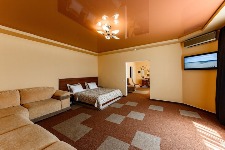 Room 21 of 53