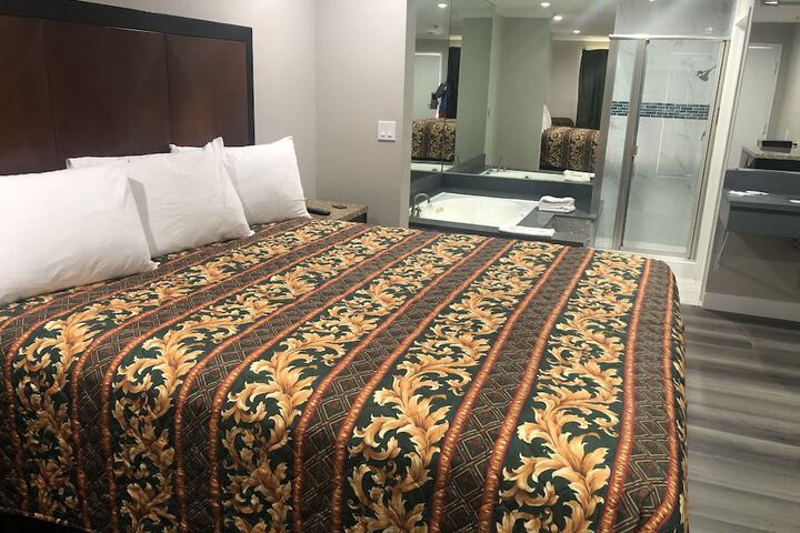 Standard | King Bed (24 of 27)