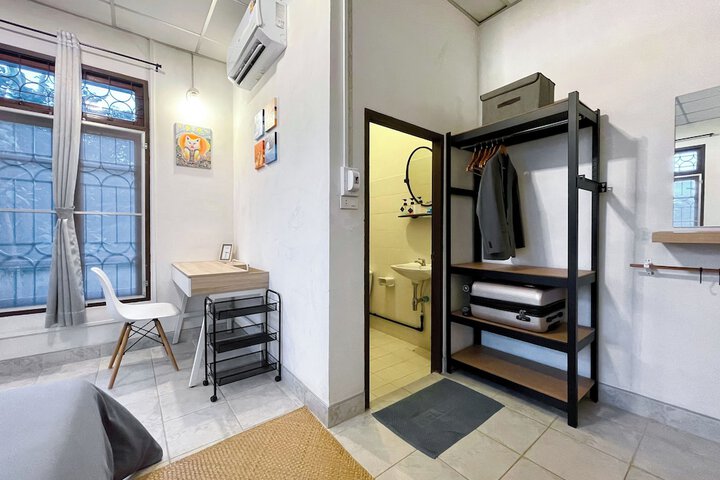 Room 35 of 64