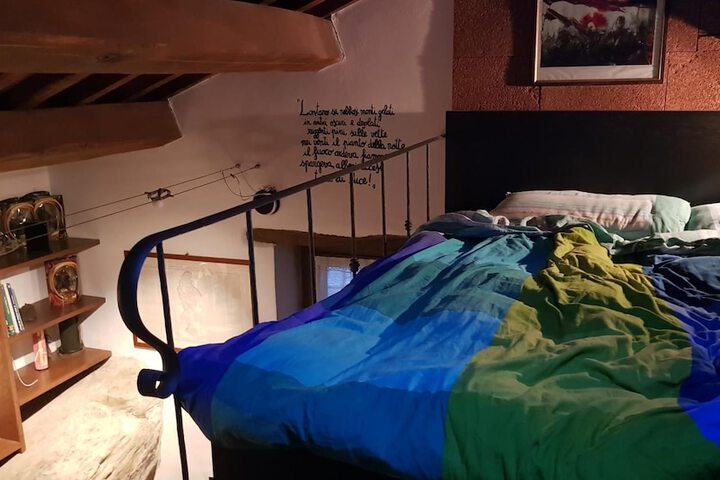 Room 8 of 60