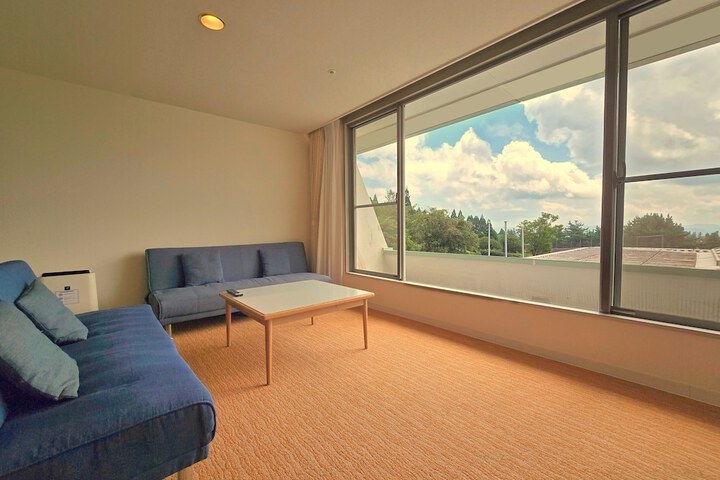 Room 18 of 53