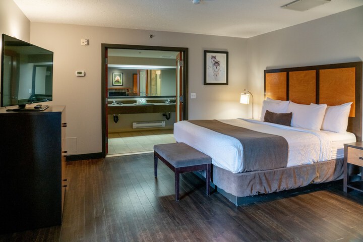 Room 11 of 107