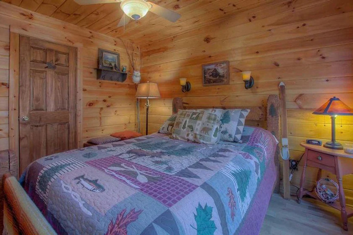 Room 2 of 3