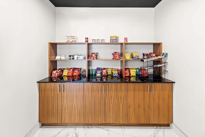 Snack bar
