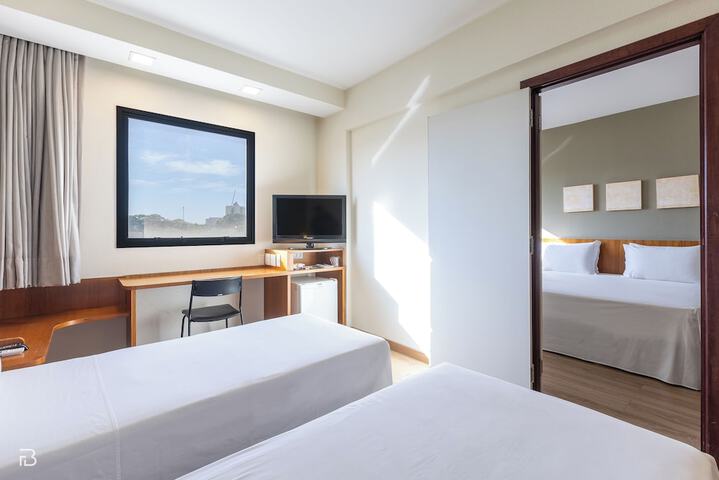 Room 5 of 43