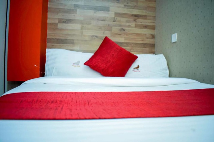 Room 12 of 31
