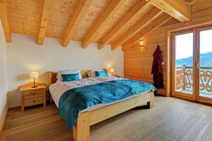 Room 2 of 30
